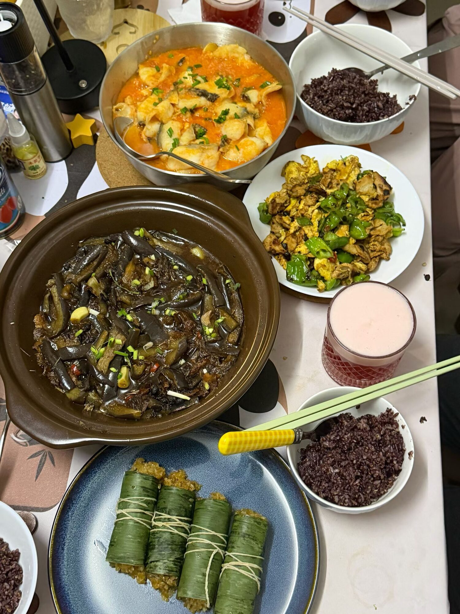 砂锅茄子煲、酸汤鱼片