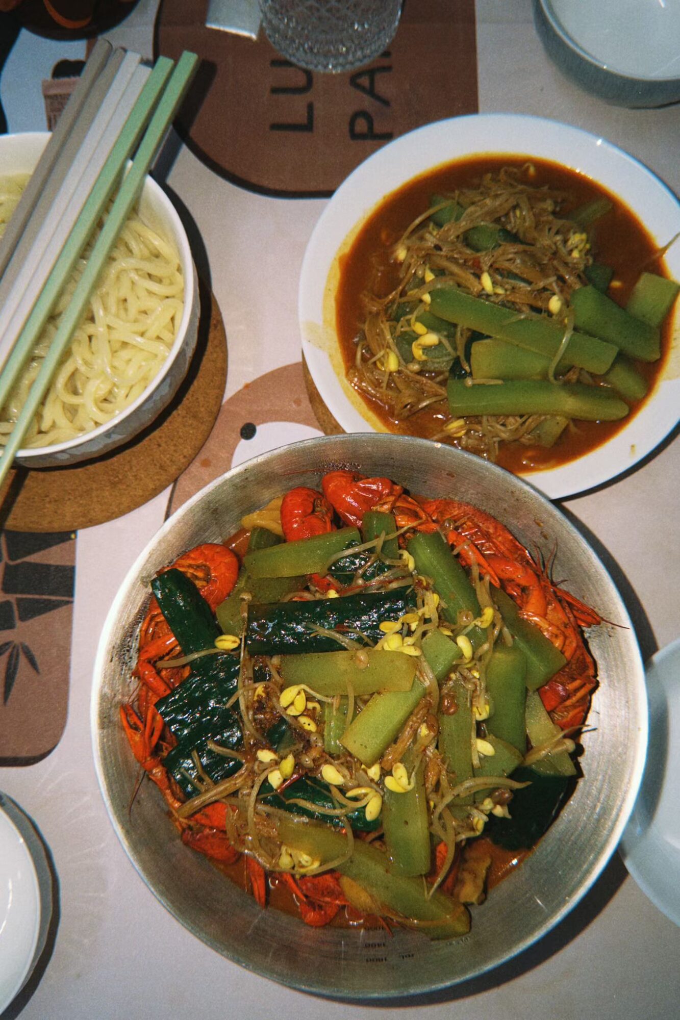 麻辣小龙虾和拌面