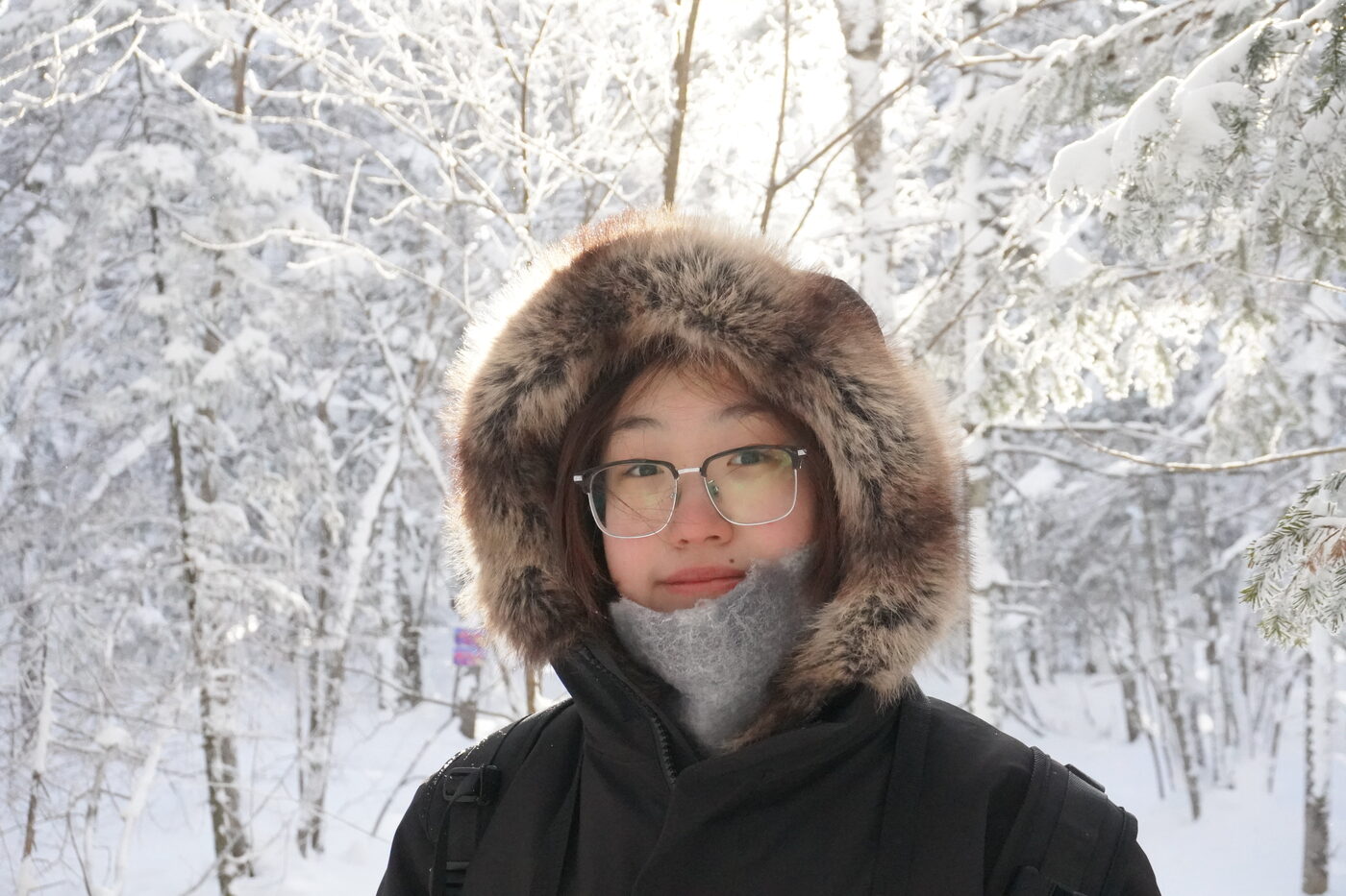 张馨丹在雪地中的个人影像